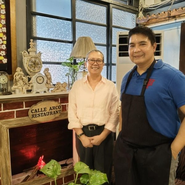 Ronaldo Cabrera, owner of Calle Arco Restaurant, Pagsanjan, graciously welcomed us to his lovingly preserved heritage restaurant.
